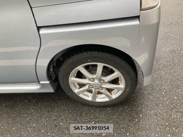 Daihatsu TANTO 2013-06 7458300-7