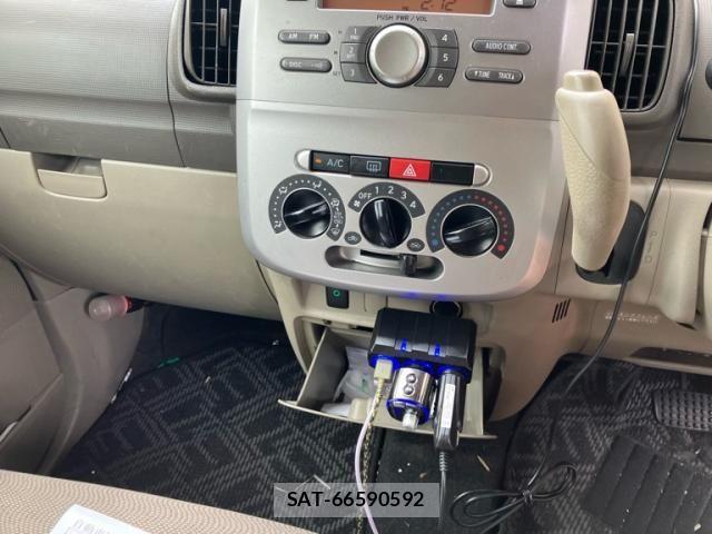 Daihatsu TANTO 2012-02 7458314-22