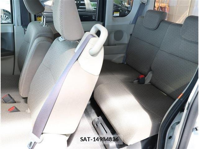 Daihatsu TANTO 2017-03 7458297-13