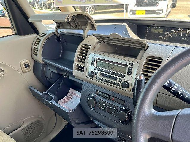 Daihatsu TANTO 2007-03 7458313-14