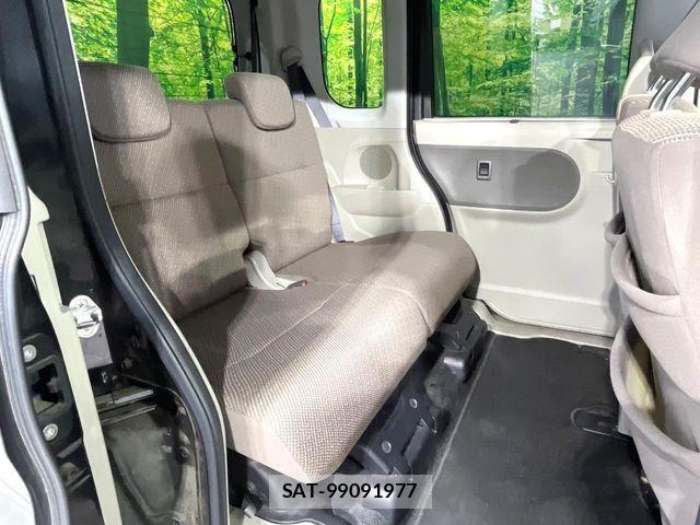 Daihatsu TANTO 2018-12 7458295-8