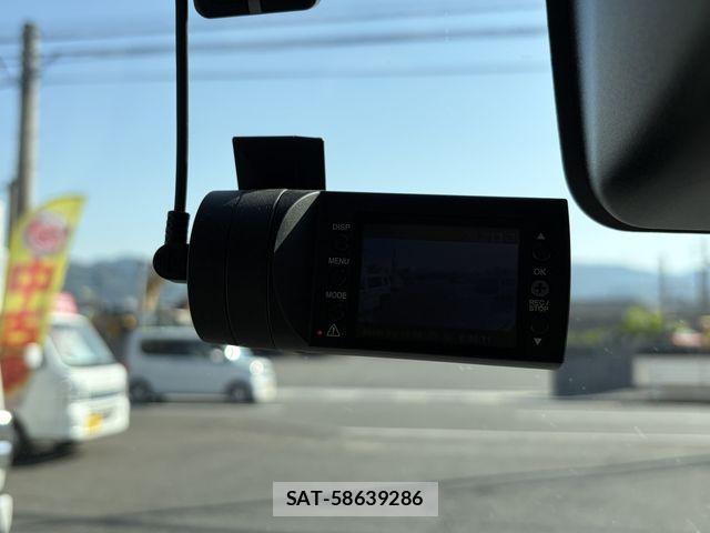 Daihatsu TANTO 2019-05 7458298-21
