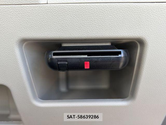 Daihatsu TANTO 2019-05 7458298-22