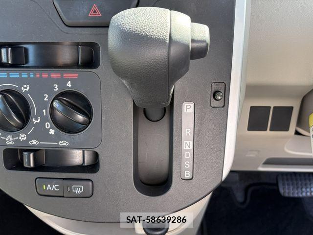 Daihatsu TANTO 2019-05 7458298-23