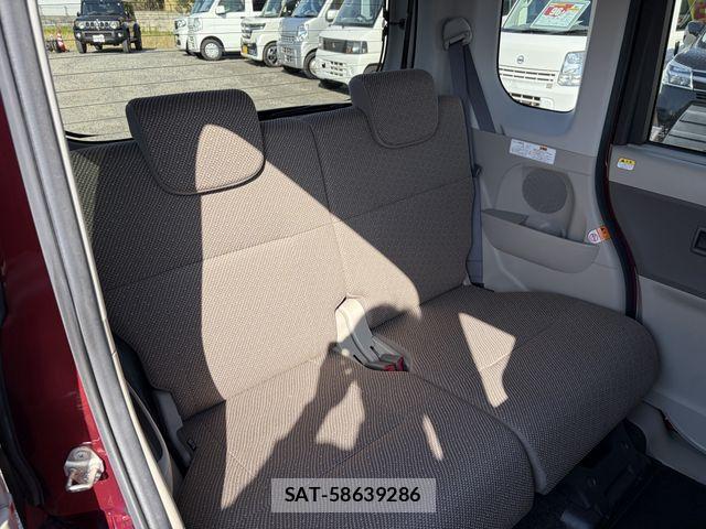 Daihatsu TANTO 2019-05 7458298-26