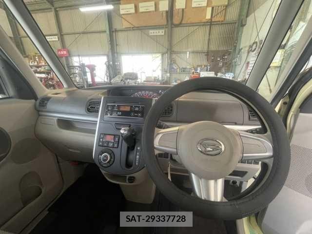 Daihatsu TANTO 2015-03 7458287-14