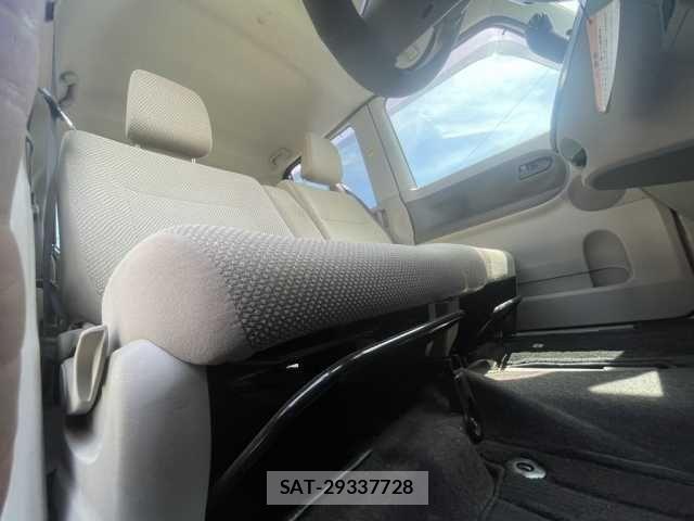 Daihatsu TANTO 2015-03 7458287-18