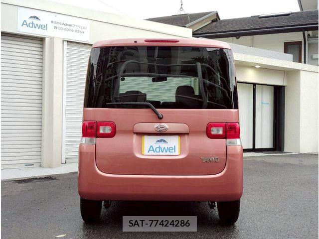 Daihatsu TANTO 2010-10 7458303-6