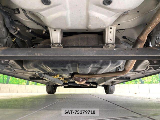 Daihatsu TANTO 2017-05 7458294-18