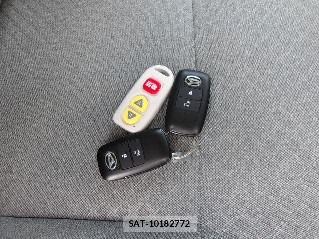 Daihatsu TANTO 2021-09 7510224-17