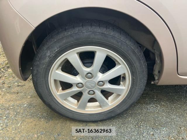 Daihatsu TANTO 2010-01 7562969-2