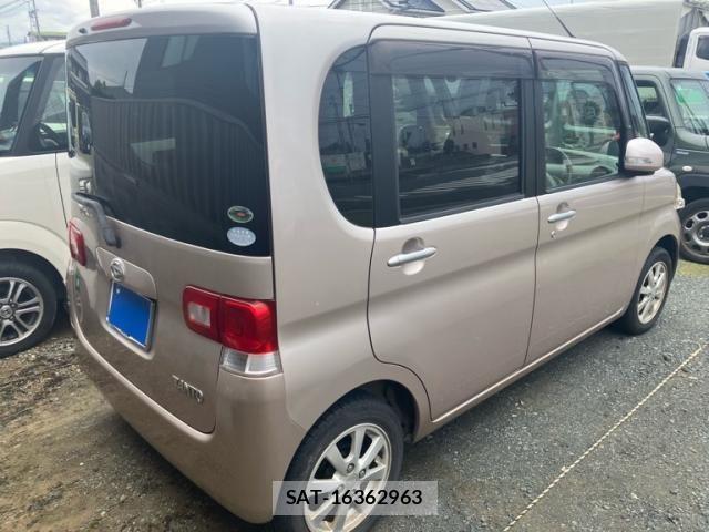 Daihatsu TANTO 2010-01 7562969-4