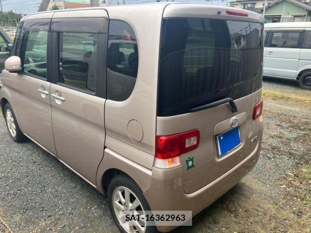Daihatsu TANTO 2010-01 7562969-5