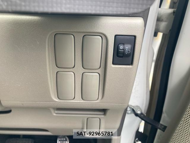 Daihatsu TANTO 2011-01 7620713-14