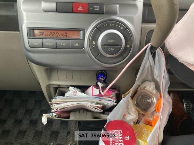 Daihatsu TANTO 2010-05 7620721-26