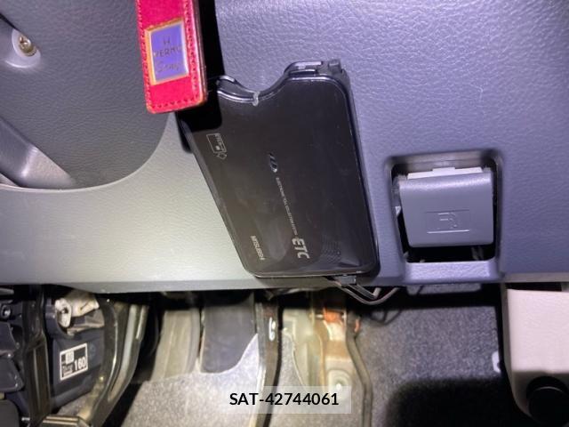 Daihatsu TANTO 2006-03 7729649-23