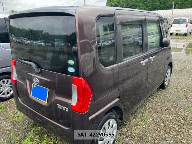 Daihatsu TANTO 2016-01 7879889-4