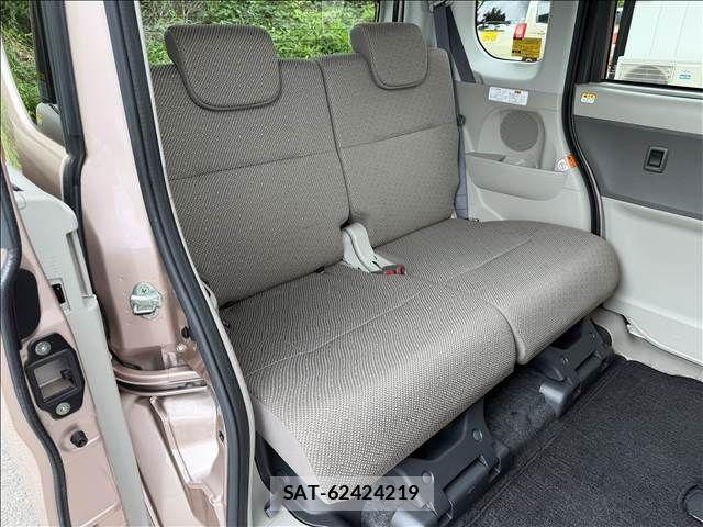 Daihatsu TANTO 2017-04 7879874-25