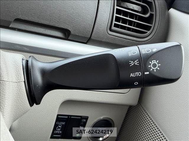 Daihatsu TANTO 2017-04 7879874-27