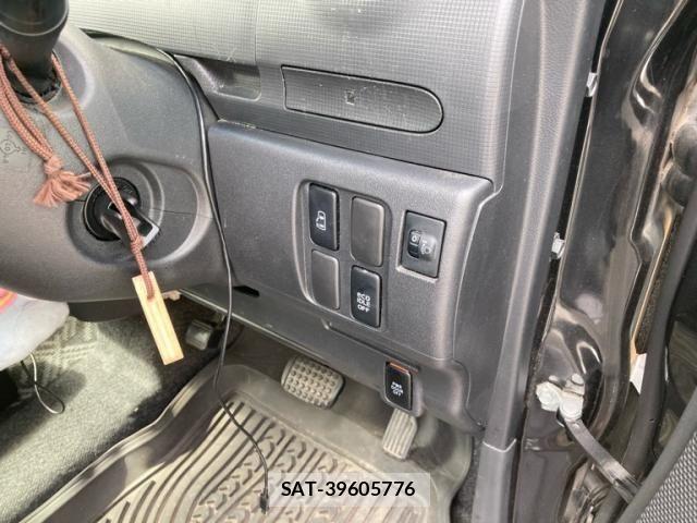 Daihatsu TANTO 2011-12 7964060-12