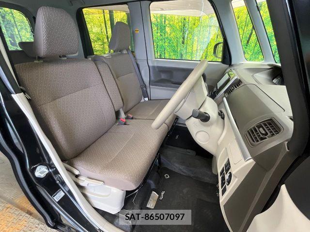 Daihatsu TANTO 2018-05 7964043-8