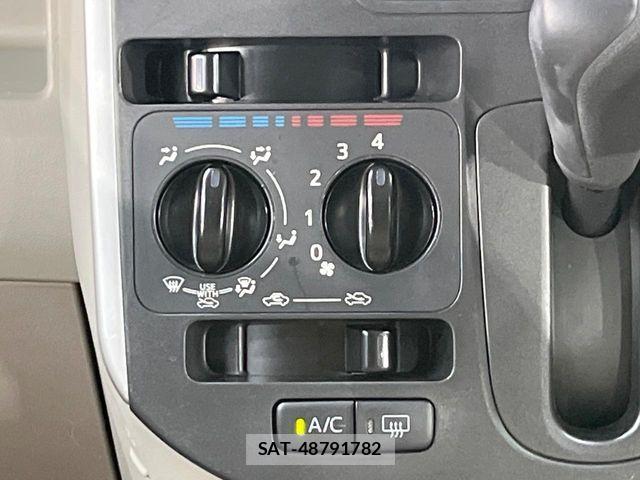 Daihatsu TANTO 2013-10 7964055-6