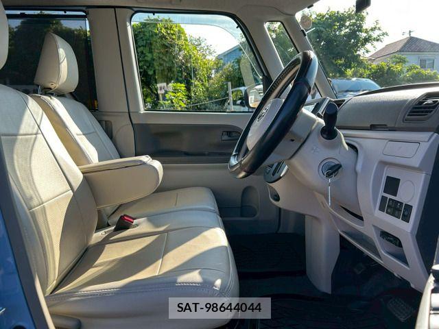 Daihatsu TANTO 2018-08 7981261-9