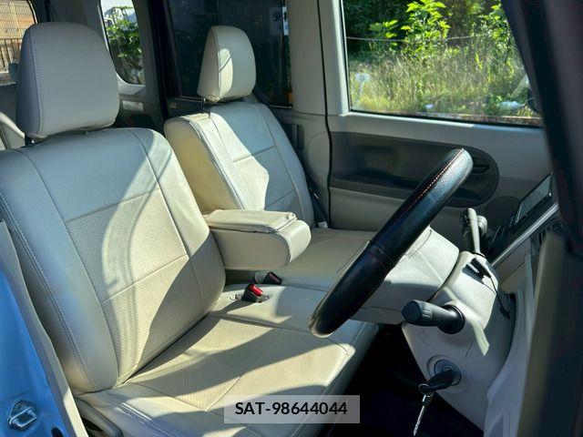 Daihatsu TANTO 2018-08 7981261-10