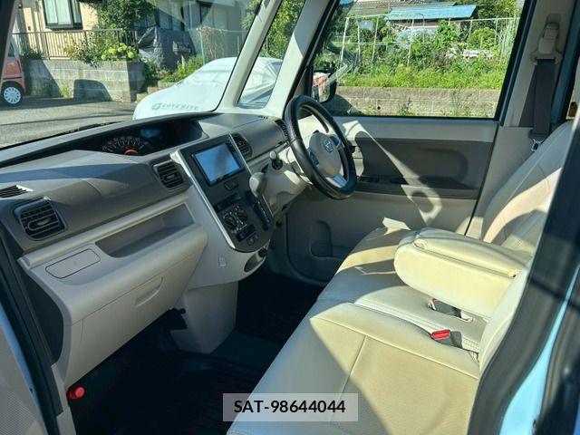 Daihatsu TANTO 2018-08 7981261-11