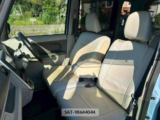 Daihatsu TANTO 2018-08 7981261-13