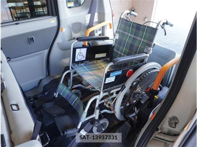 Daihatsu TANTO 2018-09 7981258-11