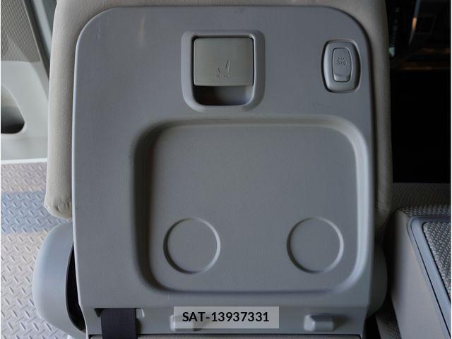 Daihatsu TANTO 2018-09 7981258-25