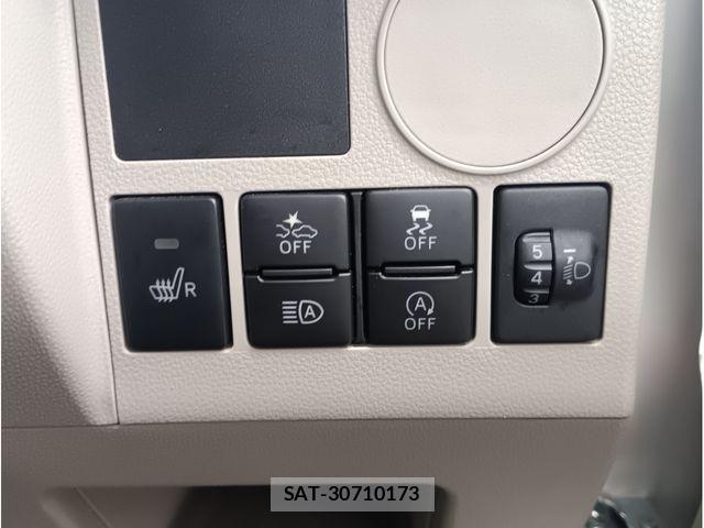 Daihatsu TANTO 2019-02 7981263-4