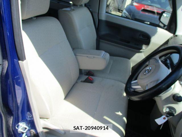 Daihatsu TANTO 2015-10 7981268-16