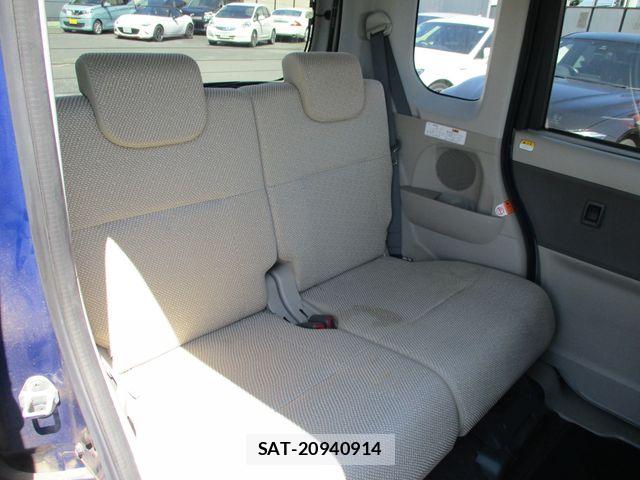 Daihatsu TANTO 2015-10 7981268-19
