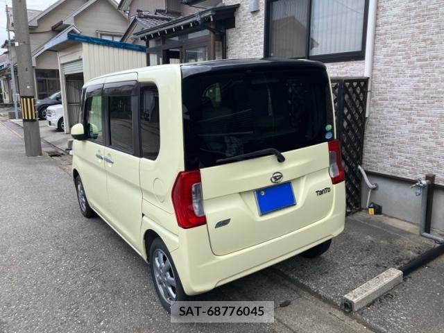 Daihatsu TANTO 2013-12 8038660-2