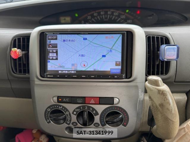 Daihatsu TANTO 2011-07 8038672-17