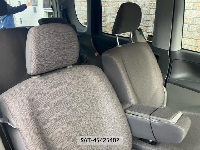 Daihatsu TANTO 2010-03 8038671-11