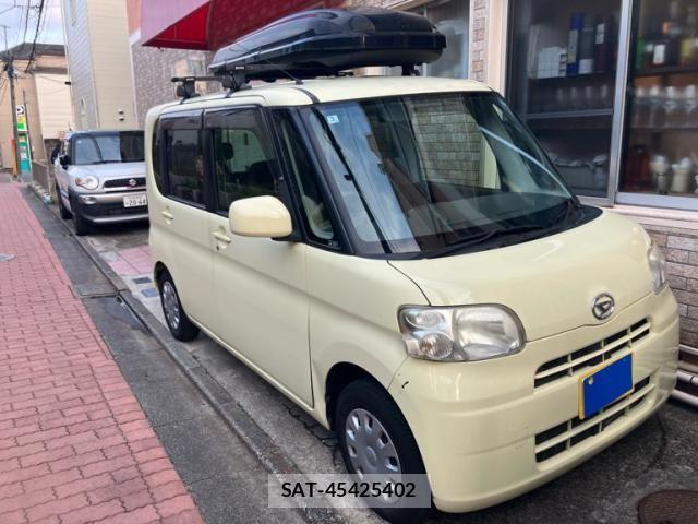 Daihatsu TANTO 2010-03 8038671-1