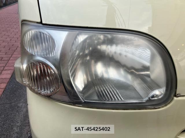 Daihatsu TANTO 2010-03 8038671-2