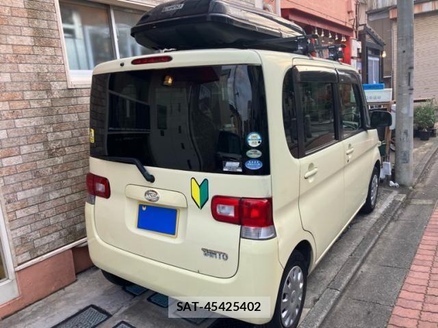 Daihatsu TANTO 2010-03 8038671-4