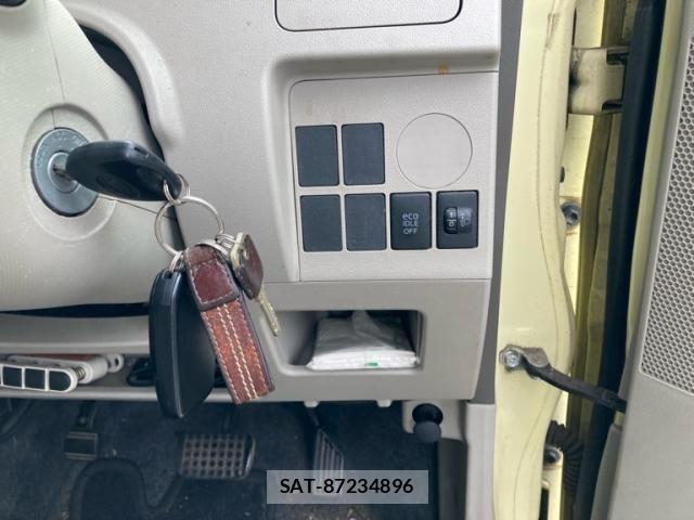 Daihatsu TANTO 2013-11 8038670-16