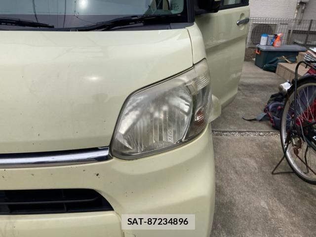 Daihatsu TANTO 2013-11 8038670-1