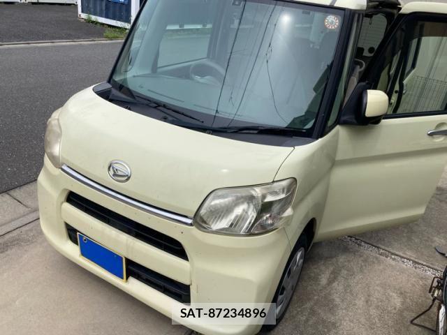 Daihatsu TANTO 2013-11 8038670-2