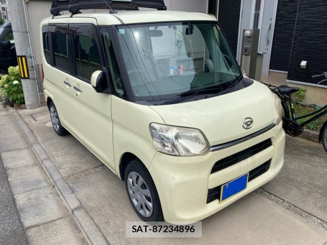 Daihatsu TANTO 2013-11 8038670-3
