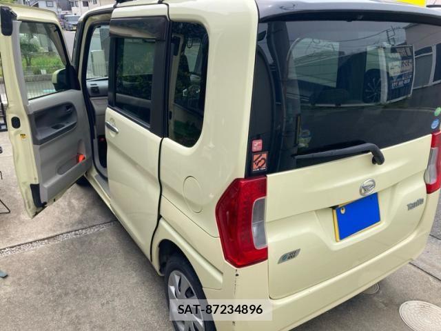 Daihatsu TANTO 2013-11 8038670-5
