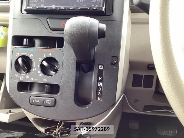 Daihatsu TANTO 2016-10 8038653-23