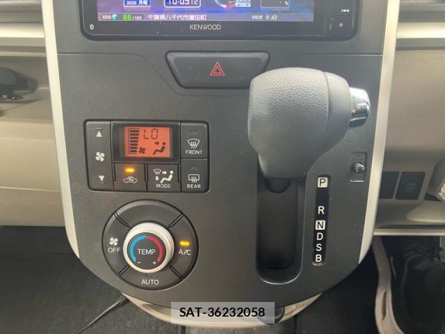 Daihatsu TANTO 2015-07 8038659-20