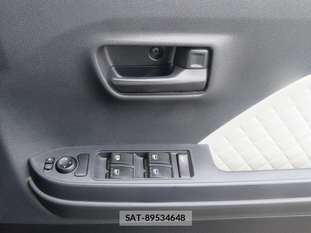 Daihatsu TANTO 2022-10 8038649-12
