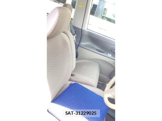 Daihatsu TANTO 2009-11 8038678-12